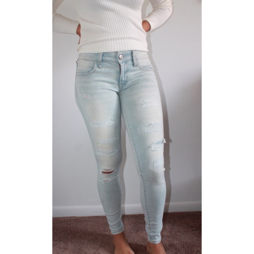 🚫SOLD🚫American Eagle Super Low Skinny Jeans